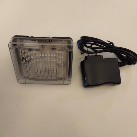 Home Security TV-LED TV Simulator Light Sensor w/Timer -NEW - Picture 3 of 8